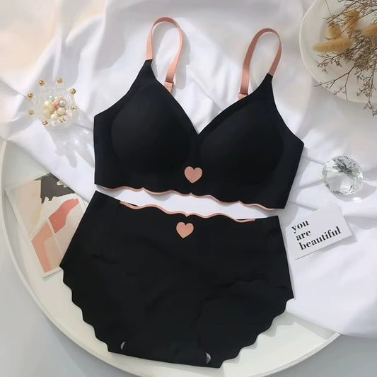 Seamless Push-Up Bra & Ice Silk Briefs Set – Heart Pattern Bralette with Wavy Edge Underwear