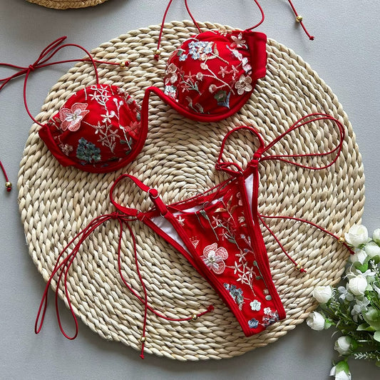 Chic & Sexy: Undelle Push-Up Embroidery Bikini Swimsuit